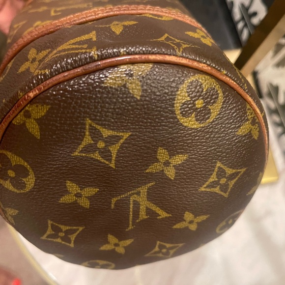 Fair Used Condition LOUIS VUITTON Papillon 26 Handbag - Picture 8 of 10